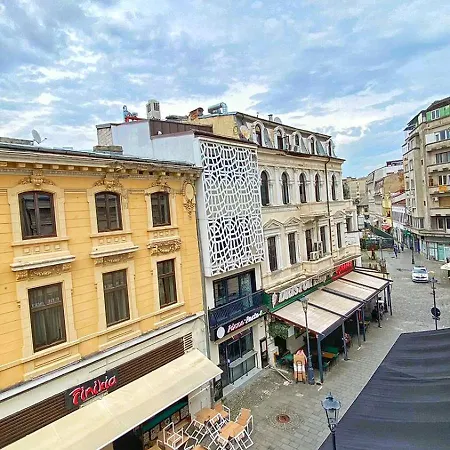 City Center Bed And Beyond Bucharest Exterior photo