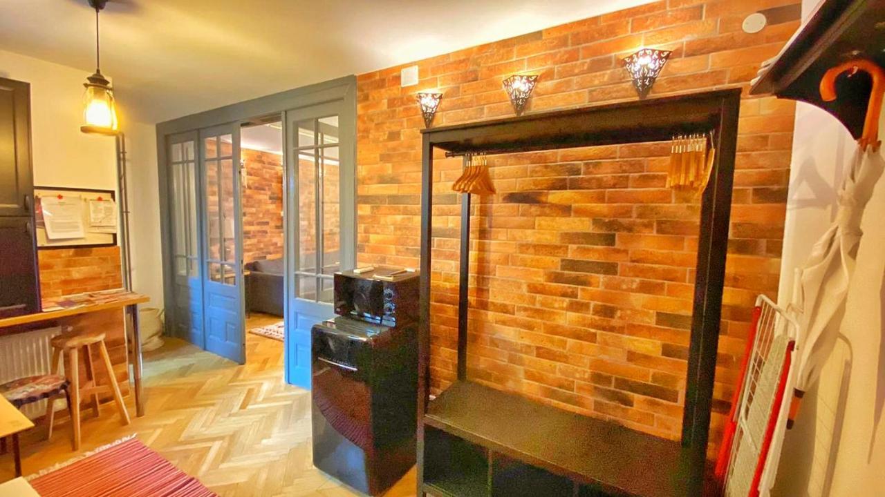 Center Bed And Beyond Apartment